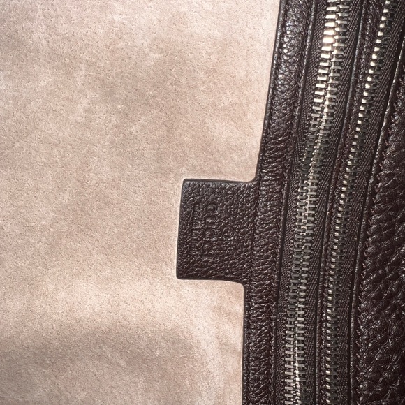 Used Gucci messenger bag, it’s authentic been in storage has mild normal wear - Picture 4 of 6